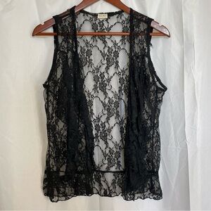 CARRIE ALLEN Women’s Black Lacy Ruffle Floral Sleeveless Vest Shawl Size Small